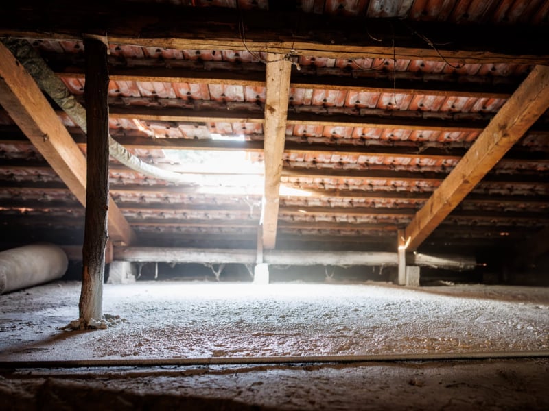 Sottotetto *azione* *cosa* *dove*